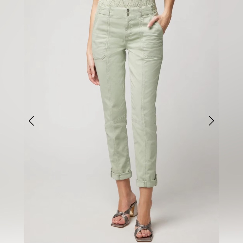 COPY - NWT WHBM size 8 Pret A Pedi Mid Rise Straight Crop Pant, color Sea Foam